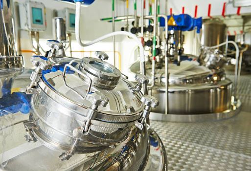 PHARMACEUTICAL MIXING TANK